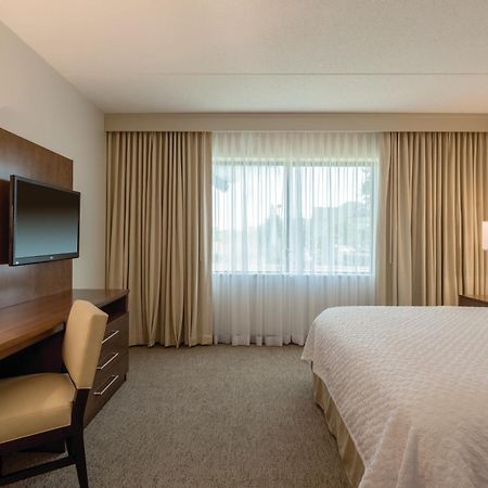 Embassy Suites By Hilton Milwaukee Brookfield Exteriér fotografie
