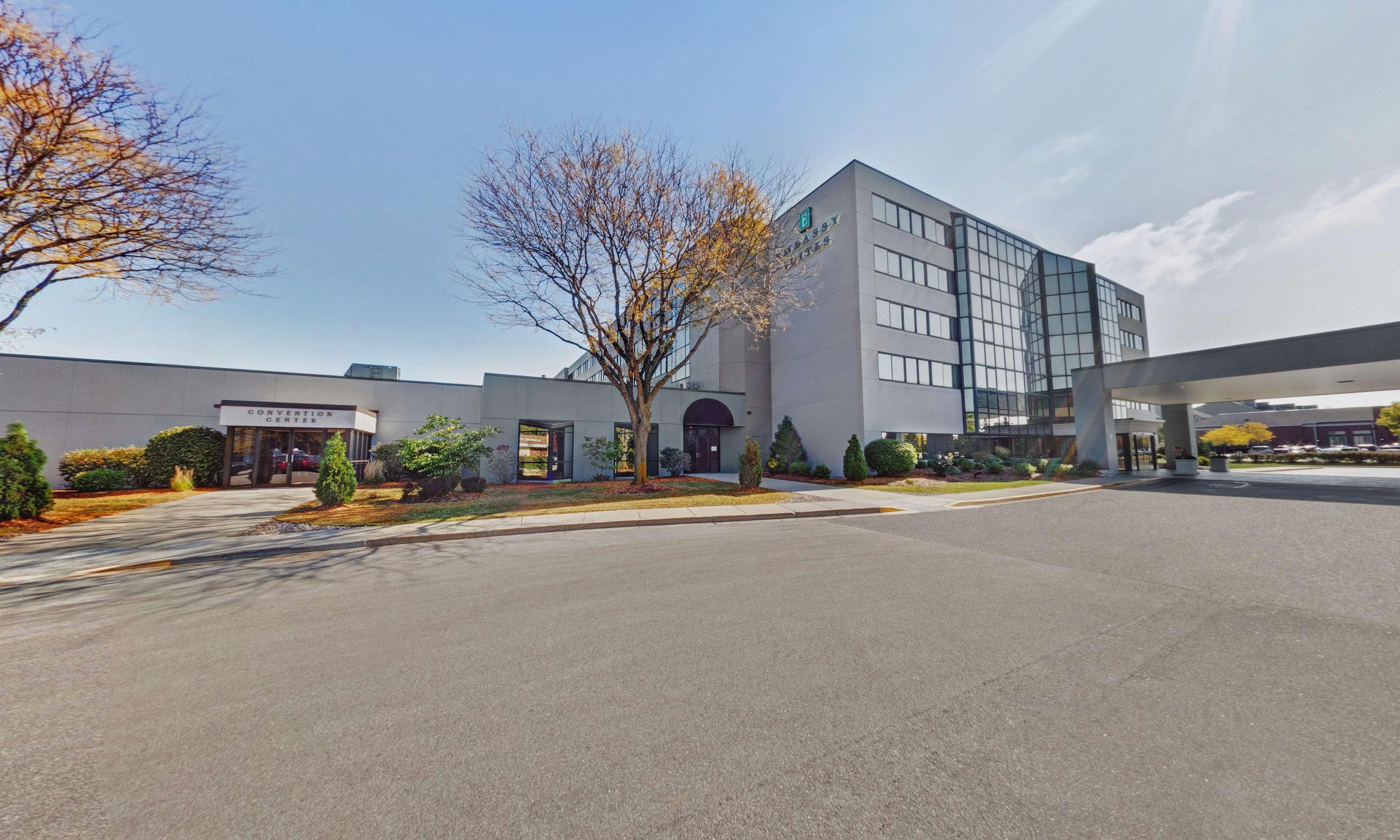 Embassy Suites By Hilton Milwaukee Brookfield Exteriér fotografie